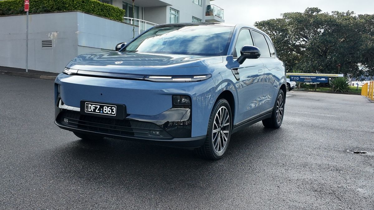 Leapmotor B10 Design Long Range Review: Best Value Small EV SUV?