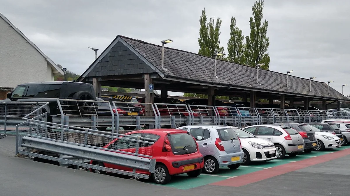 Council to review town's car parking spaces