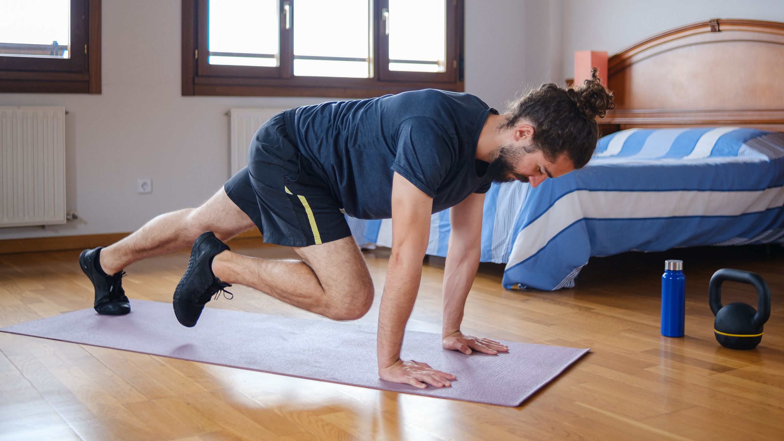 A personal trainer recommends this two-move bodyweight workout for beginners who want to build strength and get fit